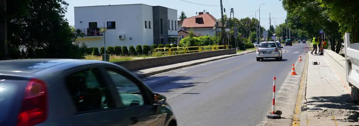 Remont chodnika na moście Mickiewicza poprawi bezpieczeństwo